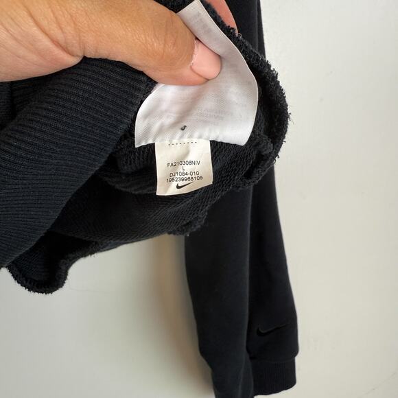 Nike Womens Sportswear Crop Pullover Hoodie Logo Black - Size L - Picture 6 of 10